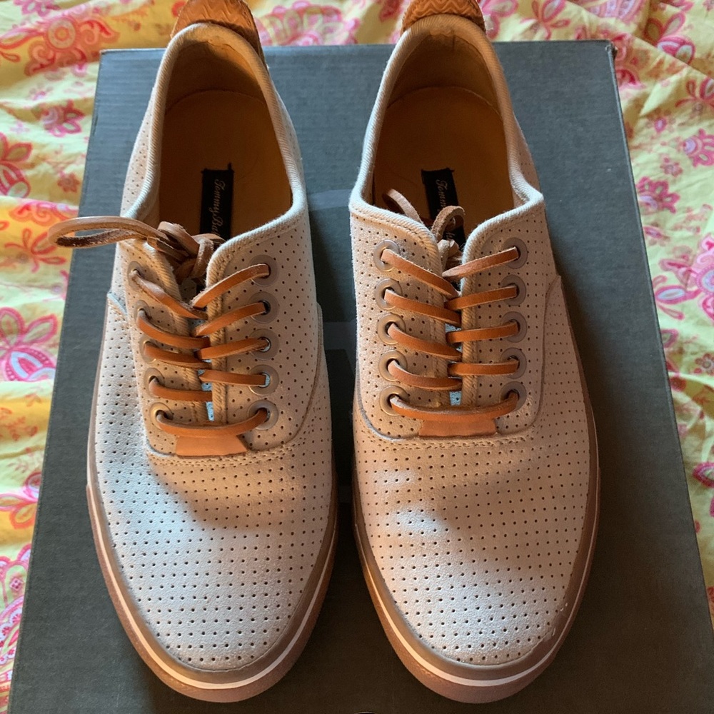 Tommy Bahama Relax Kona Suede Bone Lace-up perforated sneakers Men size 9